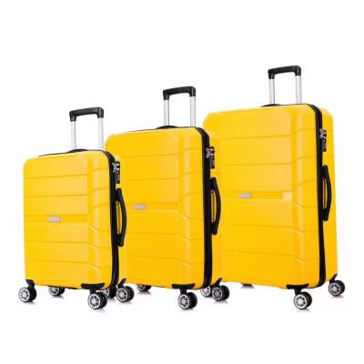 China PP Factory Customize OEM 0DM 360 Degree Wheel Inner Combination Lock Suitcase Keep Rolling PP Trolley Luggage Set for sale