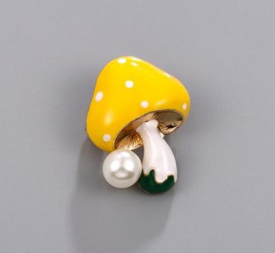 China 2022011520 ALLOY mushroom brooch for sale