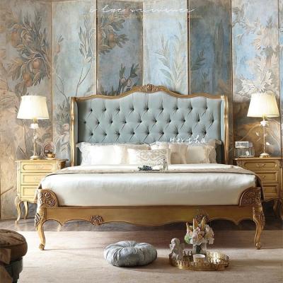 China Elegant French popular solid wood hand-carved retro old bedroom wedding double bed villa bedroom furniture for sale