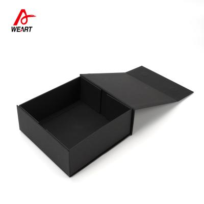 China Automatic Foldable Paper Boxes Gift Packaging With Magnets Te koop