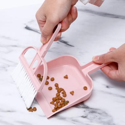 China Durable Pet Dustpan and Small Broom Set Special Pet Toilet Sweeper Convenient Pet Cleaning Utensils for sale