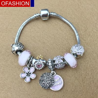 Cina 2021 Fashion New Arrival Best Selling Amazon Silver Plated Pink Austrian Crystal Rhinestone Star Love Heart Charm Bracelet in vendita