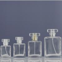 中国 超軽量正方形の水晶香水スプレーのびん多目的30ml 50ml 販売のため