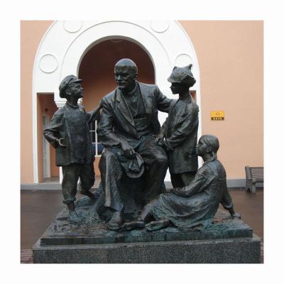 China Famous Europe Lenin Metal Insurgent Sculpture In Bronze With Child Sculpture for sale