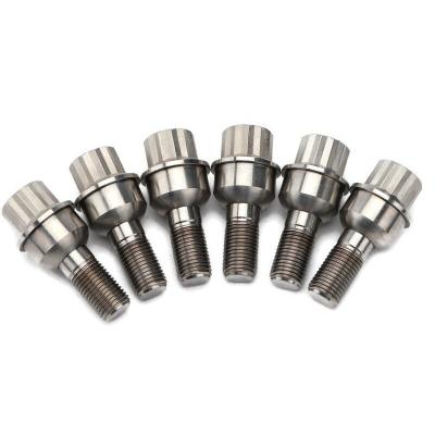 China Good strength and durability high precision titanium wheel bolt spacer lug bolt for Porsche Cayenne for sale