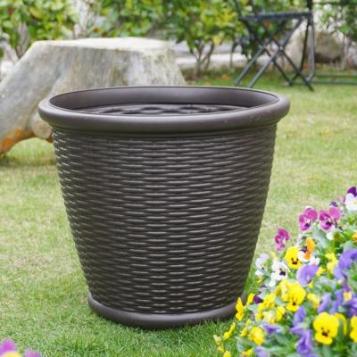 China Manufacturer Lightweight Basket Brown Pastoral Flower Pot PE 12 16 20 Inch Tall Plastic Outdoor Wicker Planters For Plant for sale