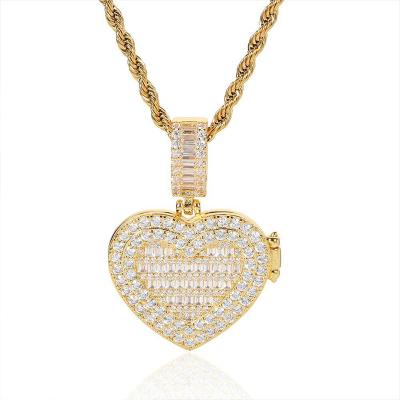 China Small Clamshell Hiphop Heart Photo Pendant Hot Sale Hip Hop Jewelry Gifts Zircon Cool Picture Necklace for sale