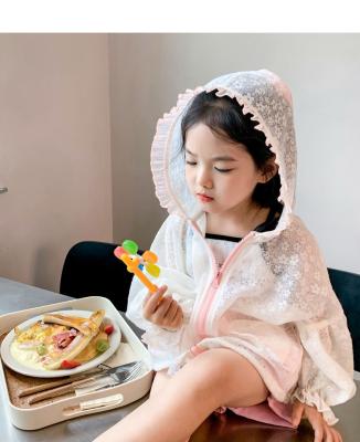 China 2022 Summer Korean Flower Lace Flower Design Rashguard Jacket Infant Babies Toddler Sun Proof Hooded Anti-Wrinkle Clothing Z022R708040 for sale