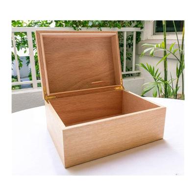 China Large America Wooden Box With Hinged Lid Wooden Storage Box With White Lid Stash Box Decorative for sale