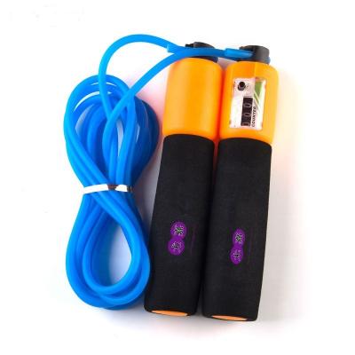 China Smart Sponge Rope Digital Weighted Jump Ropes With Counter PVC Jump Rope for sale