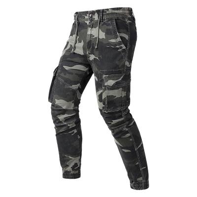 China Fashion pure cotton anti-pilling men's high quality camouflage pocket package foot mouth cargo pants leisure and multi pan cargo streetwear for sale