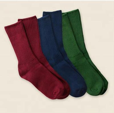 China Cotton Wicking Breathable Custom Organic Moisture Away Keep Feet Dry Classic Crew Socks For Men And Women for sale