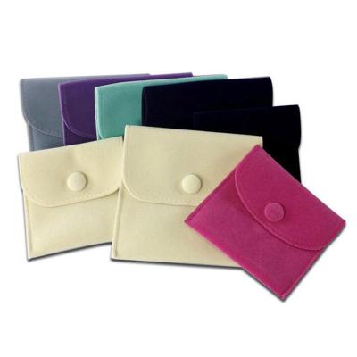 China Bulk Jewelry Velvet Flap Wrap Jewelry Packaging Pouch With Snap Fastener JR-Wrapping for sale