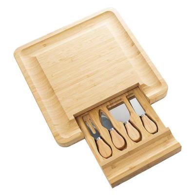 China Sustainable Natural Bamboo Kitchen Cheese Wood Bamboo Cutting Board with Cutlery Set for sale