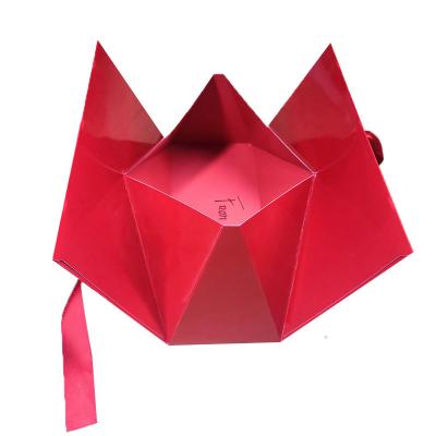 China Recycled Materials Custom Creative Triangular Foldable Magnet Closure Pen Sunglasses Gift Packaging Luxury Boxes With Ribbon for sale