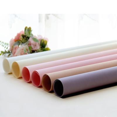 China High Quality Recyclable Thicken Art Paper Christmas Gift Wrapping Kraft Paper Bouquet Flower Wrap Paper for sale