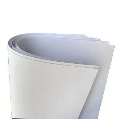 China Low weight 60gsm anticurl woodfree offset printing paper in roll for sale