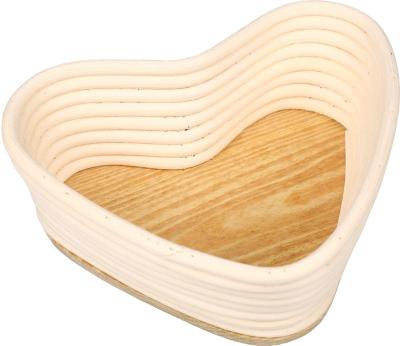 China Custom 10 Inch Bread Proofing Basket Rattan Baking Basket Disposable Natural Heart Shaped Dough Sourdough Proofing Basket for sale