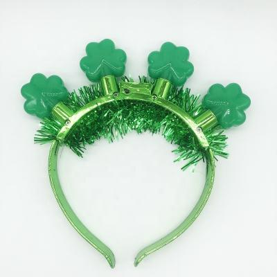 China Activity Decoration New St. Patrick's Day LED Four Leaf Clover Hair Band With Color Stripe Green Four Leaf Clover Flash Light Bulb Hair Band for sale