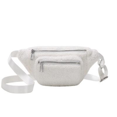 China Water Proof Hand Plush Fur Waist Bag Warmer Designer, White Pussy Packs, Custom Designer Mink Fur Soft Fanny Pack Waist Bags for sale