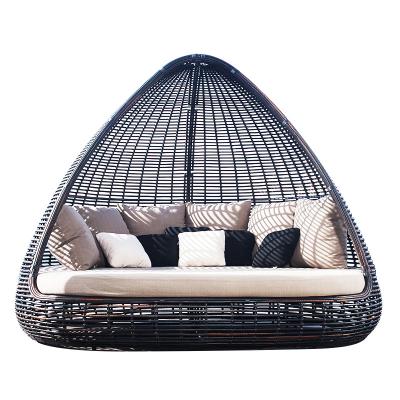 China EUROPEAN Dreamhause Outdoor Bed in Villas Bird's Nest High End Round Rattan Sofa Large Beach Bed for sale