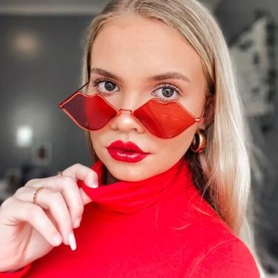 China Cosplay Party Decorative Eyewear Cute Lips Shape Metal Decorative Frame Women Glass Luxury Sunglasses 2021 for sale