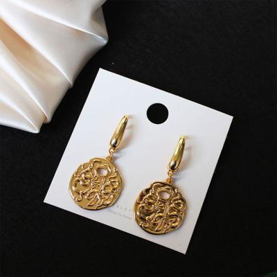 China High Quality Personalized Custom Made Gold Plated Large Retro Ladies Round Stud Earrings Jewelry Metal Alloy for sale