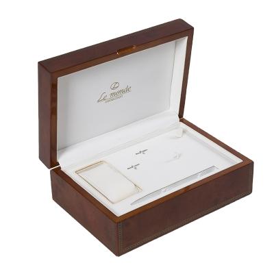 China Factory Wholesale Recyclable Logo Earring Crafts Gift Wooden Custom Engraving Jewelry Box for sale