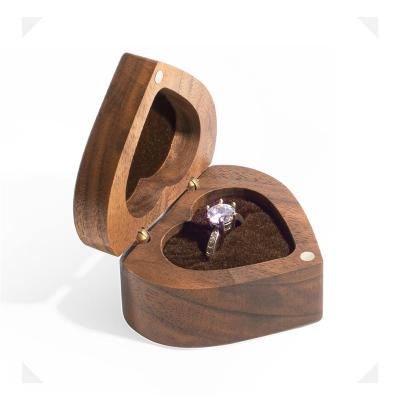 China Small Luxury Wood Wholesale Handmade Ring Box of Valentine Gift Wedding Jewelry Beech for sale