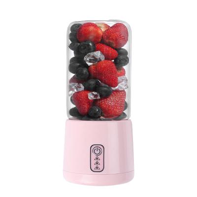 China Outdoor Hot Sales Mini Usb Rechargeable Home Orange Multifunctional Fruit Juicer Blender for sale