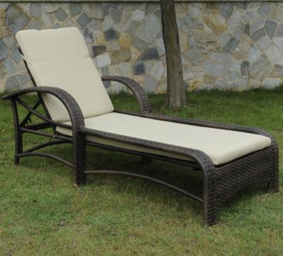 China Outdoor Leisure Modern Rattan Bed Garden Pool Furniture With Backrest Adjustable Rattan Lounger Outdoor Beach Chair for sale