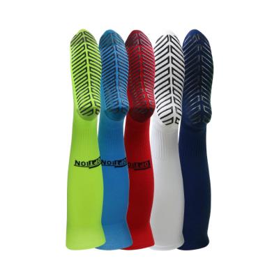 China Best Service Antibacterial Mens Knee Thigh Compression Socks High With Grip Designs For Sports Basketball Recycling Football for sale