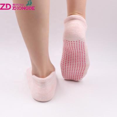 China Breathable custom design lovely pink thick yoga pilates ballet socks for women non-slip loose grip price for sale