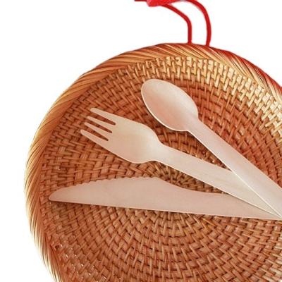 China Disposable Eco Friendly Stocked Biodegradable disposable natural wood cutlery spoon fork knife cutlery set for sale