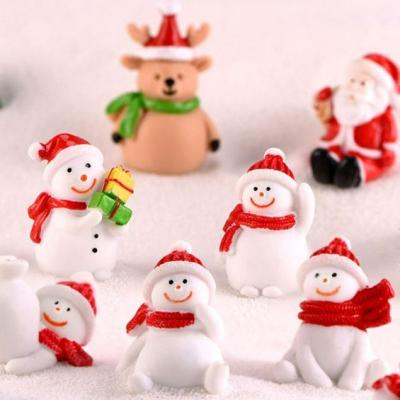 China New Christmas Tree Santa Claus Old Man Snowman Resin Home Craft Decor Doll Gift Doll Landscape Figurine Mini Cake Topper for sale