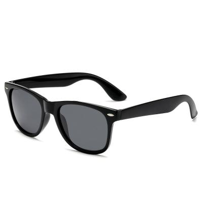 China Classic Fashion Sunglasses Women Men's Sunglasses PC Black TAC Frame Polarized Lens Sunglasses Unisex for sale