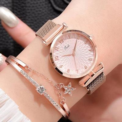 China Fashionable Luxury Women Bracelet Quartz Watches Magnetic Watch Ladies Sports Dress Brand Pink Rose Woman Watch Dial Wrist Bracelet for sale