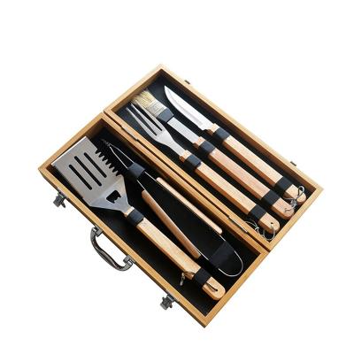 China Amazon Hot Selling 5pcs Easily Cleaned BBQ Tool Kit Accessories Outdoor BBQ Brush Grill Knife Tool Kit with Bamboo Case for sale