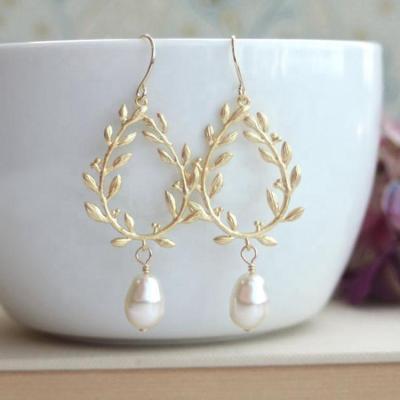 China CLASSIC Jewelry Boho Wedding Wedding Gold Laurel Wreath Earrings Teardrop Pearl Dangle Earrings for sale