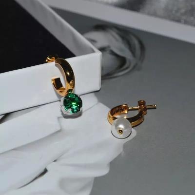 China CLASSIC Luxury Jewelry Gold Plated Gold Pendant Emerald Earrings Pearl Circle Earrings Pearl Earrings for sale