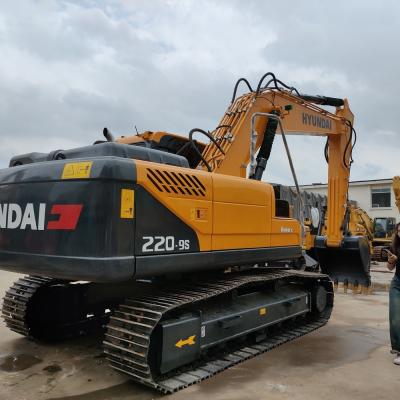 China Excavadora Hyundai usada 220LC-9S 136KW Potência do motor 22100kg Peso operacional à venda