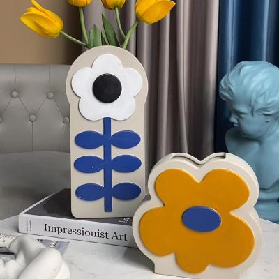 China Nordic minimalist creative ceramic modern simple desktop art flower arrangement living room dry vase flower decoration for sale