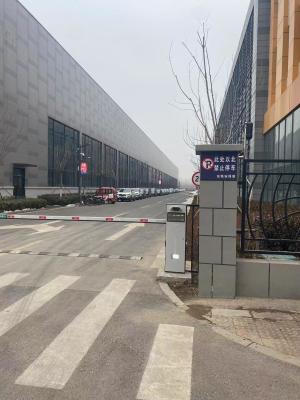 China Super Large Steel Structure Industrial Warehouse with 50-Year Life Span and Wall Stud for sale