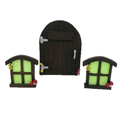 China Handwork Miniature Fairy Gnome Home Window and Door with Welcome Sign for Trees Decoration GlowinDark Yard Garden Sculpture Lawn Ornament for sale