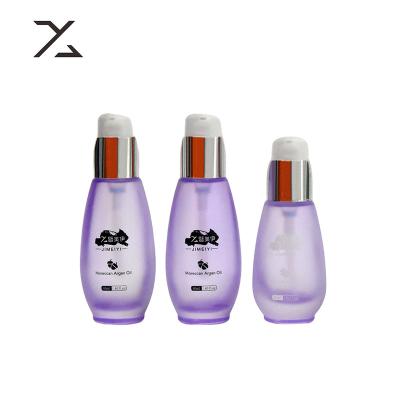 China Personal Care 30Ml 50Ml Clear Essential Oil Bottle Cosmetic Serum Bottle With Lotion Pump for sale