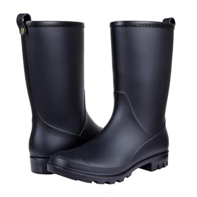 China Fashion trend women rain boots knee high rain boots women color water shoes shoes for sale