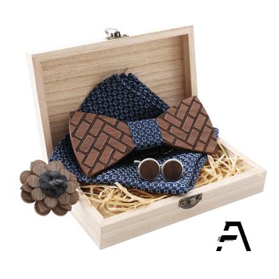 China Wooden Handmade Wooden Mens Handkerchiefs Cufflinks Bow Tie Set With Box for sale