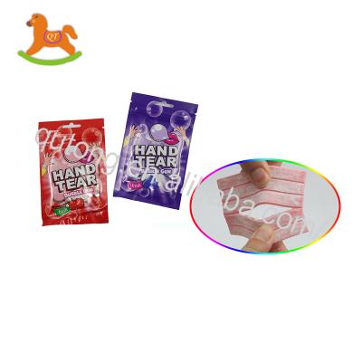 China Qutong QT-F4912 Built Flavor Hand Tear Fruity Bubble Gum for sale