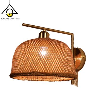 China Luxury Decorative Natural Rattan Hanging Ball Lighting Pendant Lamp Bamboo Lights For Living Room Restaurant for sale