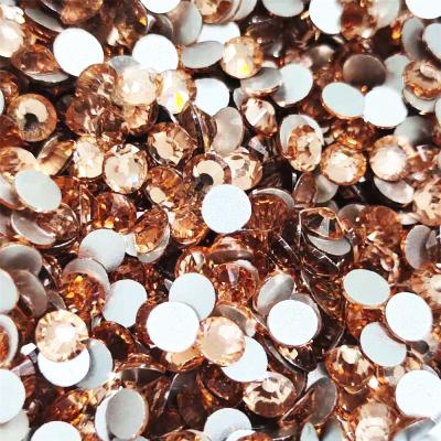 China Flatback Bulk Sales Champagne 4 Colors Nail Crystal Diamond For Nails Around Silver Base Rhinestone for sale